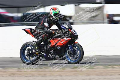 media/Oct-05-2025-CVMA (Sun) [[beeef4f201]]/Race 2-Supersport Middleweight/